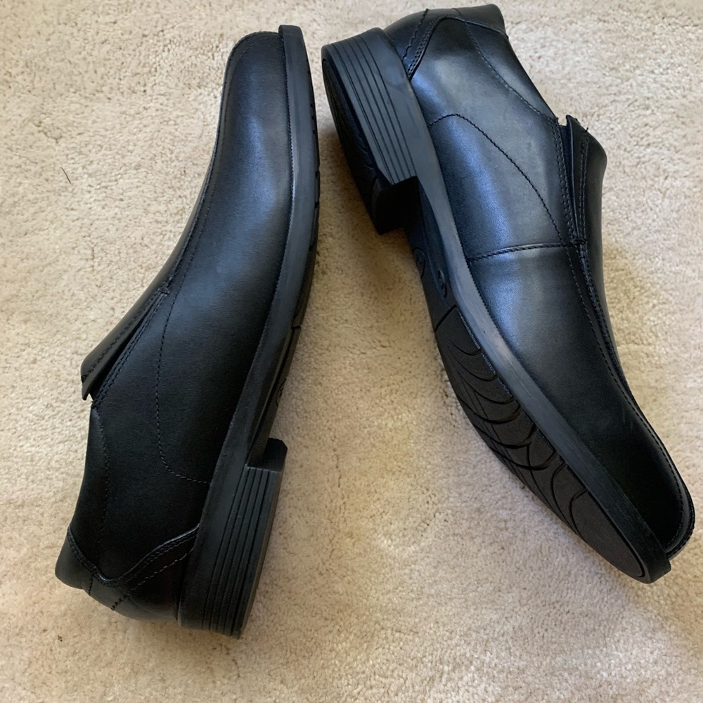 Men’s leather dress shoe size 13M